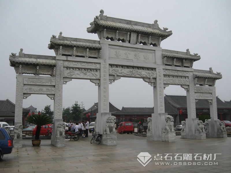 五門五樓漢白玉石牌坊