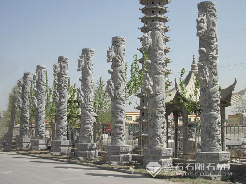 石龍柱 石龍柱
